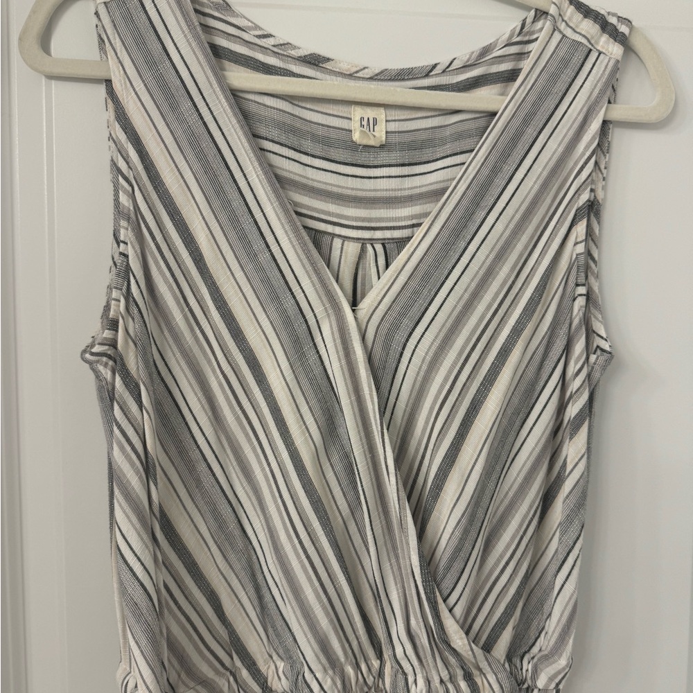 Gap romper - Picture 4 of 7
